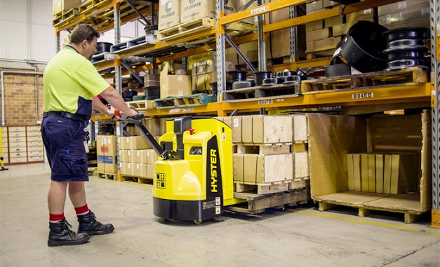 Electric pallet jack